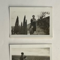 Fotografía antigua: VILLAVIEJA CASTELLON (2) FOTOGRAFÍAS AMIGAS DISFRUTANDO DE UN HERMOSO ATARDECER… (H.1930?)