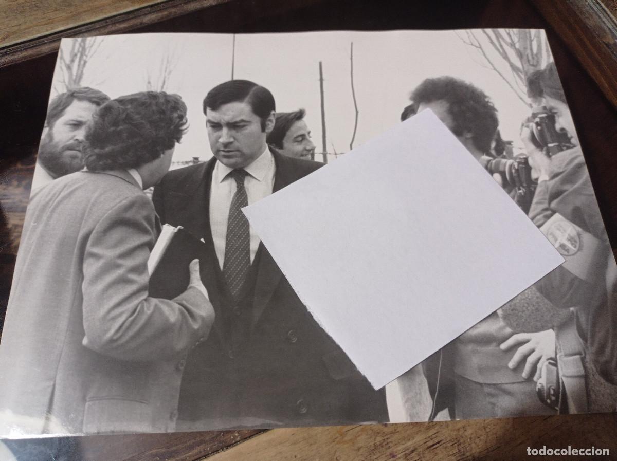 Fotograf&iacute;a antigua: FOTO 23-F PEDRO J. RAMIREZ EXPULSADO DEL JUICIO FOTO ORIGINAL LARENA REF. UR MES 3 A