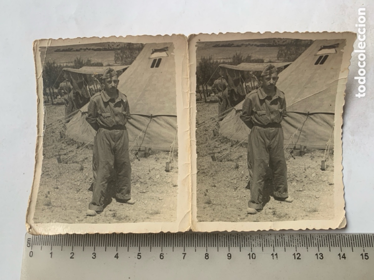 Fotograf&iacute;a antigua: FOTO. RAFAEL JUNTO A LA TIENDA DE CAMPA&Ntilde;A DURANTE LAS MANIOBRAS. FOT&Oacute;GRAFO?.