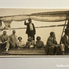 Fotografía antigua: LA ALBUFERA VALENCIA. FOTOGRAFÍA EL TÍO RAMON Y SUS PASEOS EN BARCA… (H.1950?)
