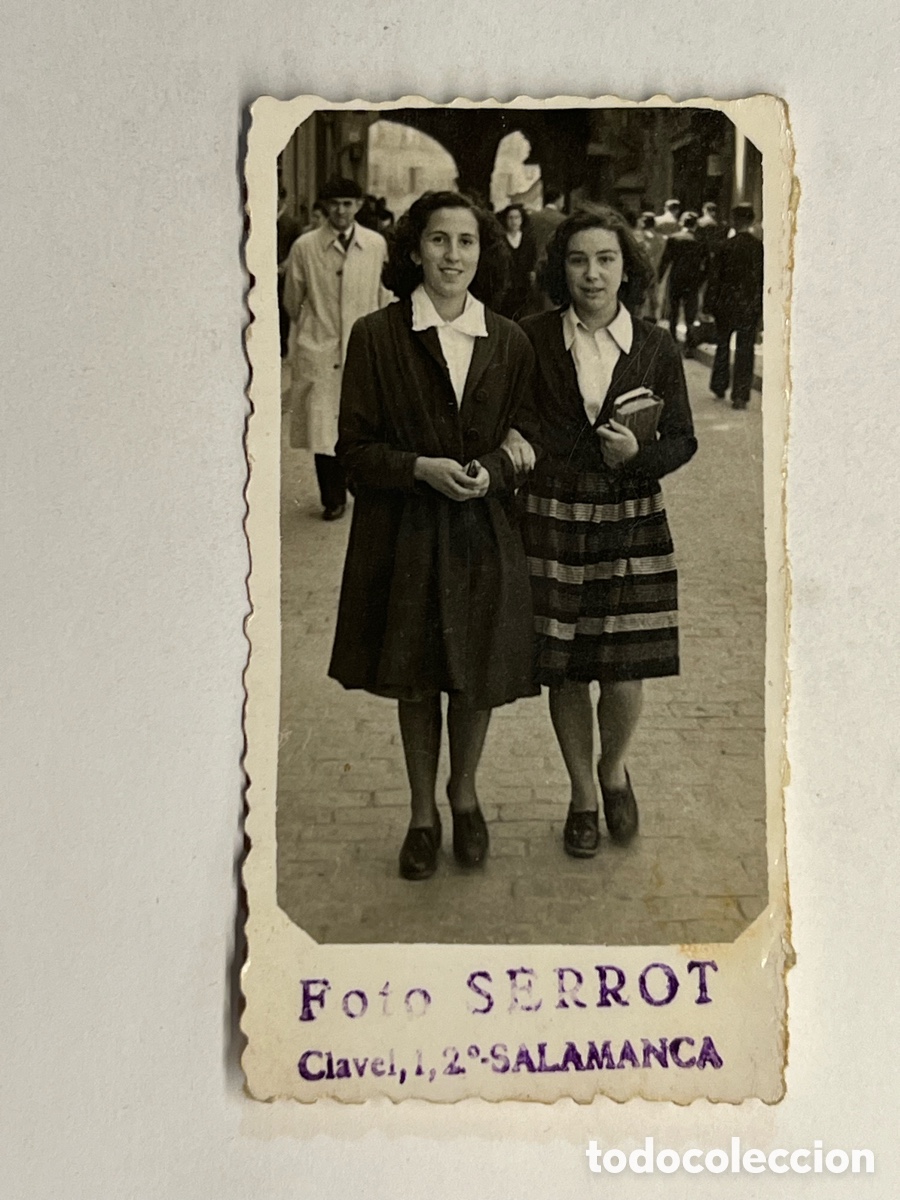 Antique Photography: MINUTEROS SALAMANCA. Foto Serrot, Calle Clavel.. Estudiantes, soportales Plaza Mayor (h.1950?)