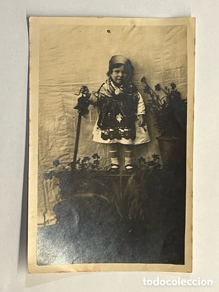 Fotografia antiga: NI&Ntilde;OS. Fotograf&iacute;a Ni&ntilde;a con atuendo regional.. Hermosa huertana (h.1930?)