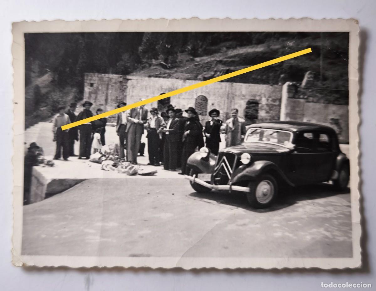 Fotograf&iacute;a antigua: Antigua fotograf&iacute;a. Coche autom&oacute;vil Citro&euml;n. A&ntilde;os 30/40.