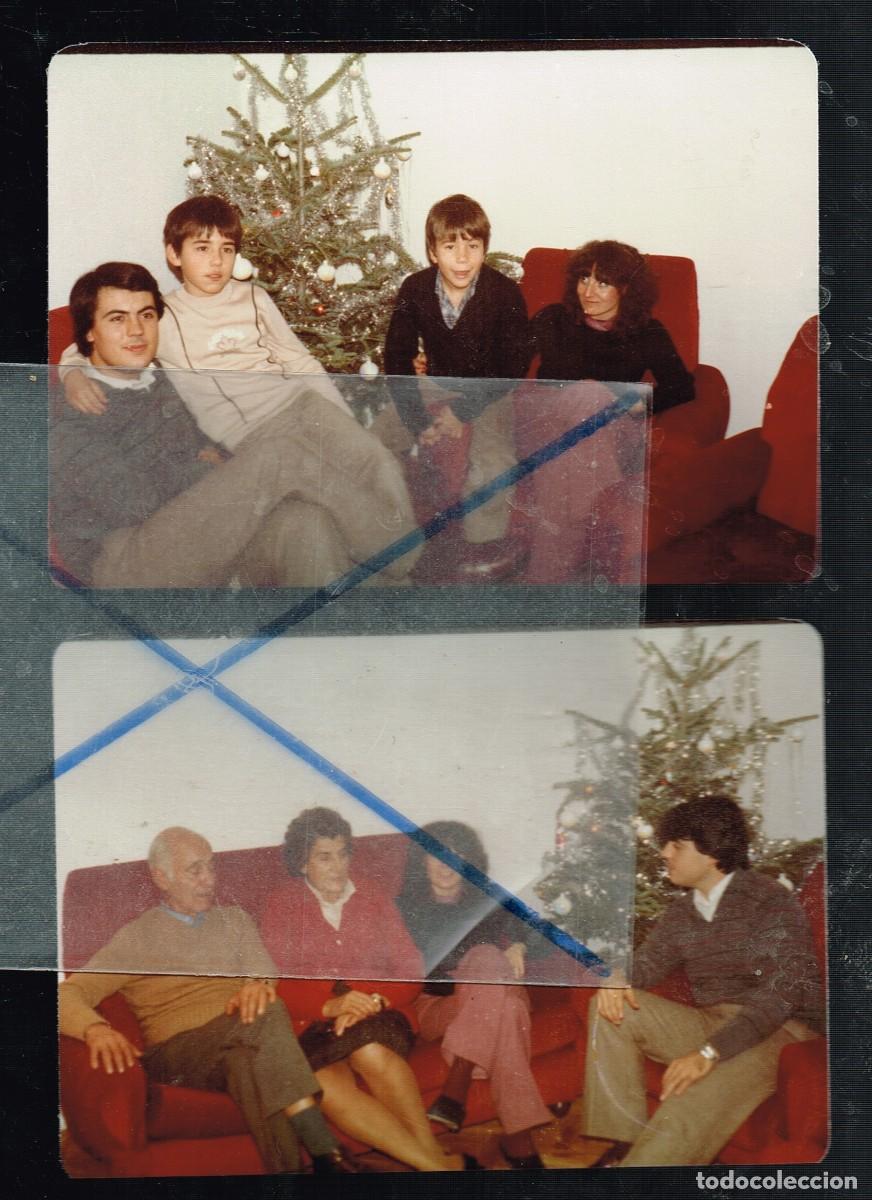 Alte Fotografie: 60/70&acute;s ca. 2 FOTOS COLOR NAVIDAD FAMILIAR EN EL TRESILLO