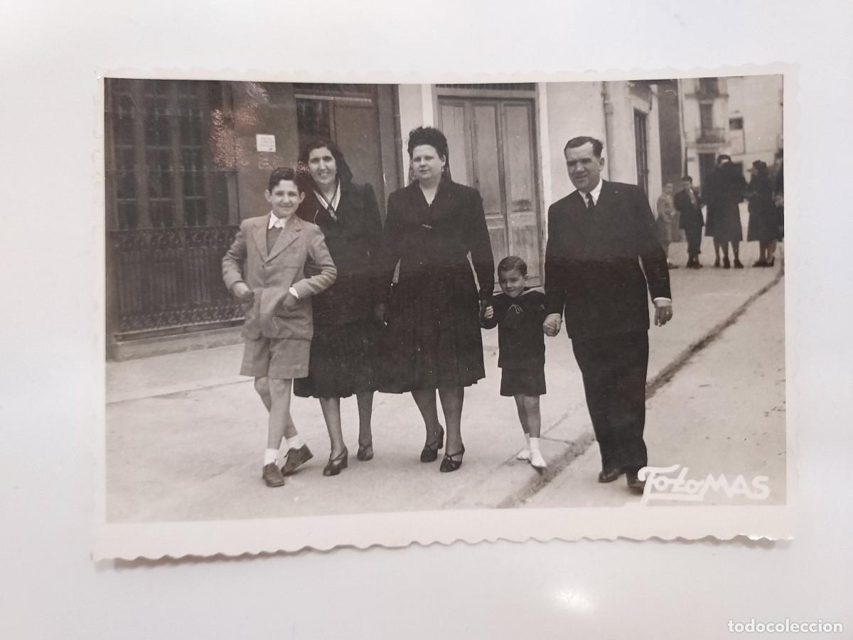 Antique Photography: FOTOGRAF&Iacute;A PRIMERA COMUNION PADRES MANTILLA. 1951. REPORTAJES TOMAS MAS CASTELL&Oacute;N. 11,5 X 8 cm