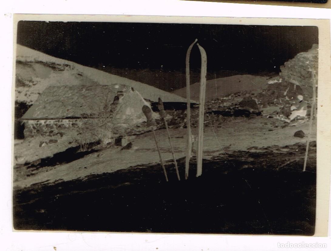 Fotograf&iacute;a antigua: 60&acute;s ca. 3 NEGATIVOS B/N ESQU&Iacute; Y ESQUIADORES (LA MOLINA O N&Uacute;RIA) ver descripci&oacute;n para detalles