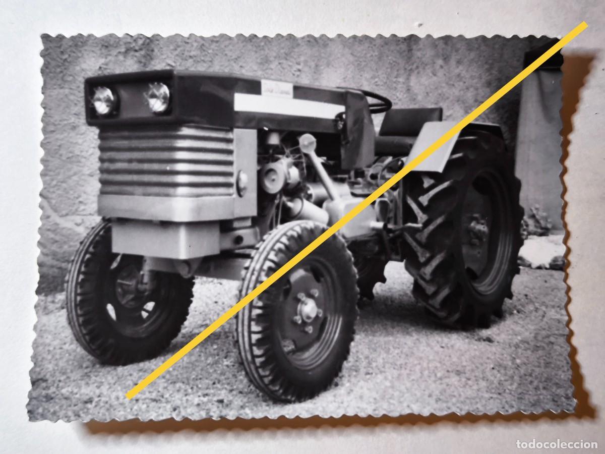Photographie ancienne: Antigua fotograf&iacute;a. Tractor, a&ntilde;os 50/60.