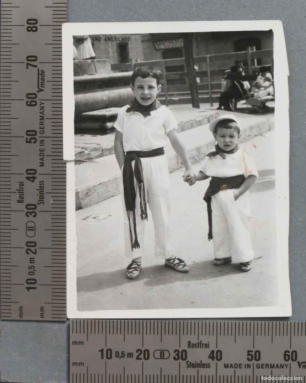 Antique Photography: FOTOGRAFIA. NI&Ntilde;OS SANFERMINES. CA 1960
