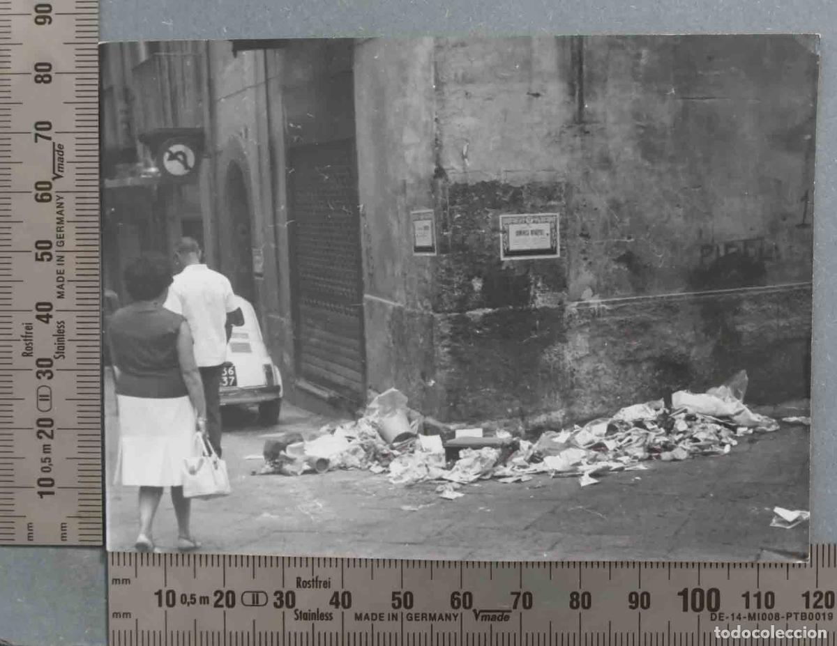 Antique Photography: FOTOGRAFIA. CALLE DE NAPOLES. BASURA