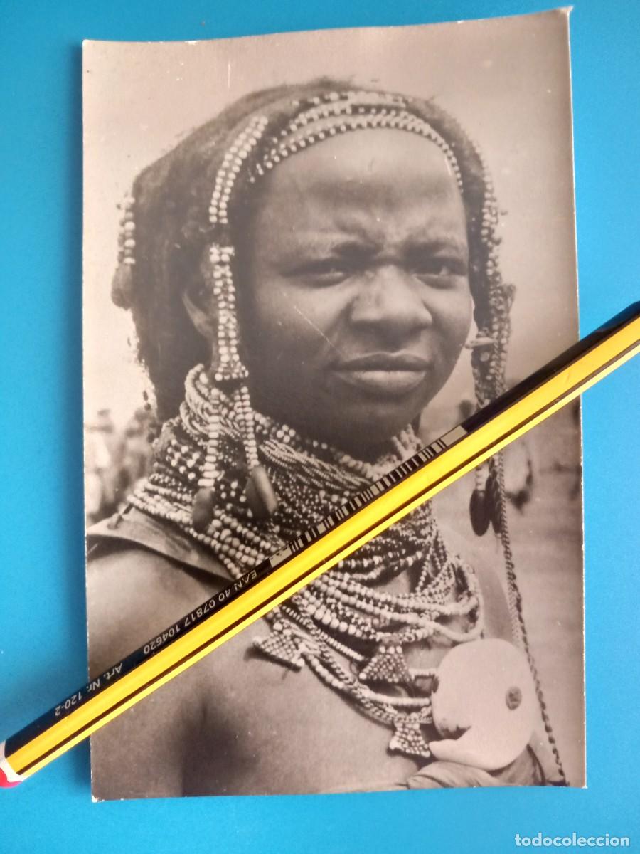 Fotograf&iacute;a antigua: Joven Masai. Kenia. &Eacute;tnica. &Aacute;frica.