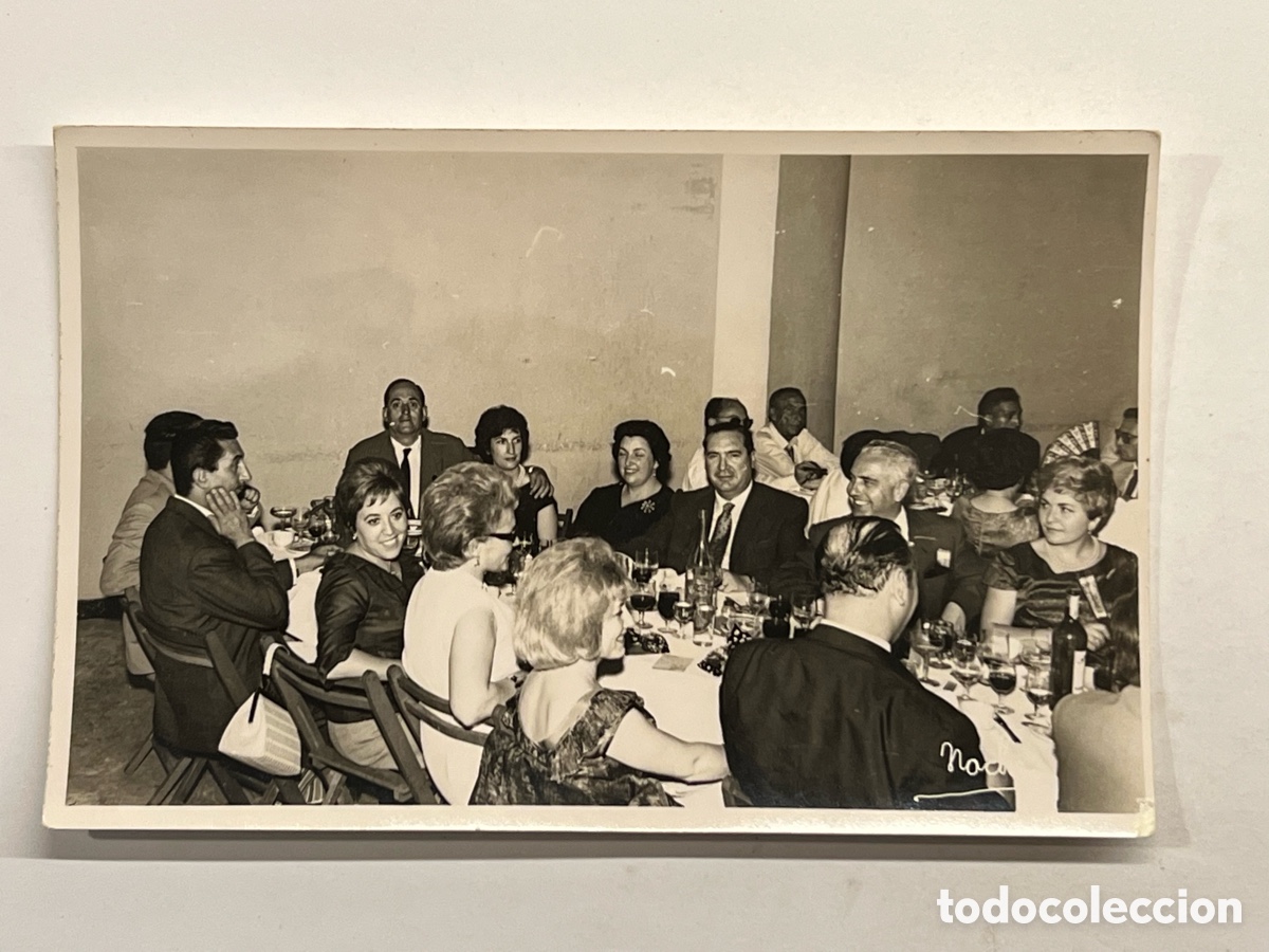 Photographie ancienne: ALGEMES&Iacute;.. Fotograf&iacute;a actos de Fin de Curso.. cena de hermandad &hellip; Nacher, fot&oacute;grafo.&hellip;