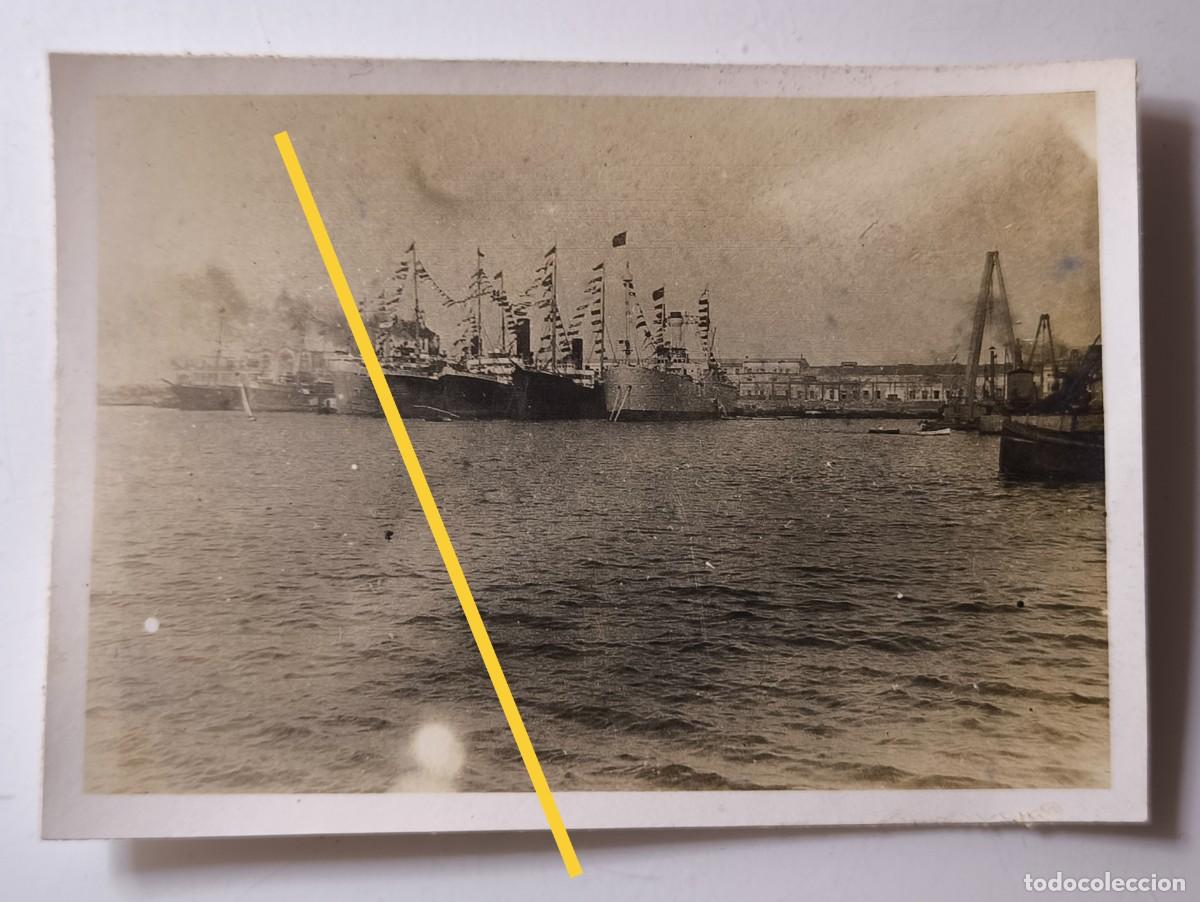 Fotografia antiga: Antigua fotograf&iacute;a. Barco. Barcos de guerra. Puerto de Barcelona ? Principios siglo XX