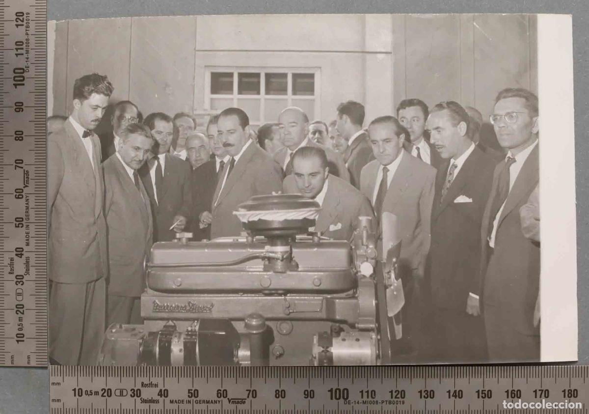 Antique Photography: FOTOGRAFIA. MOTOR 20000 BARREIROS CON EDUARDO BARREIROS. 1957