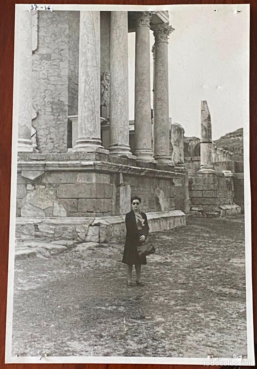 Alte Fotografie: ANTIGUA FOTOGRAFIA DE MERIDA (BADAJOZ) 1943 TEATRO ROMANO, MIDE 18 X 12 CMS