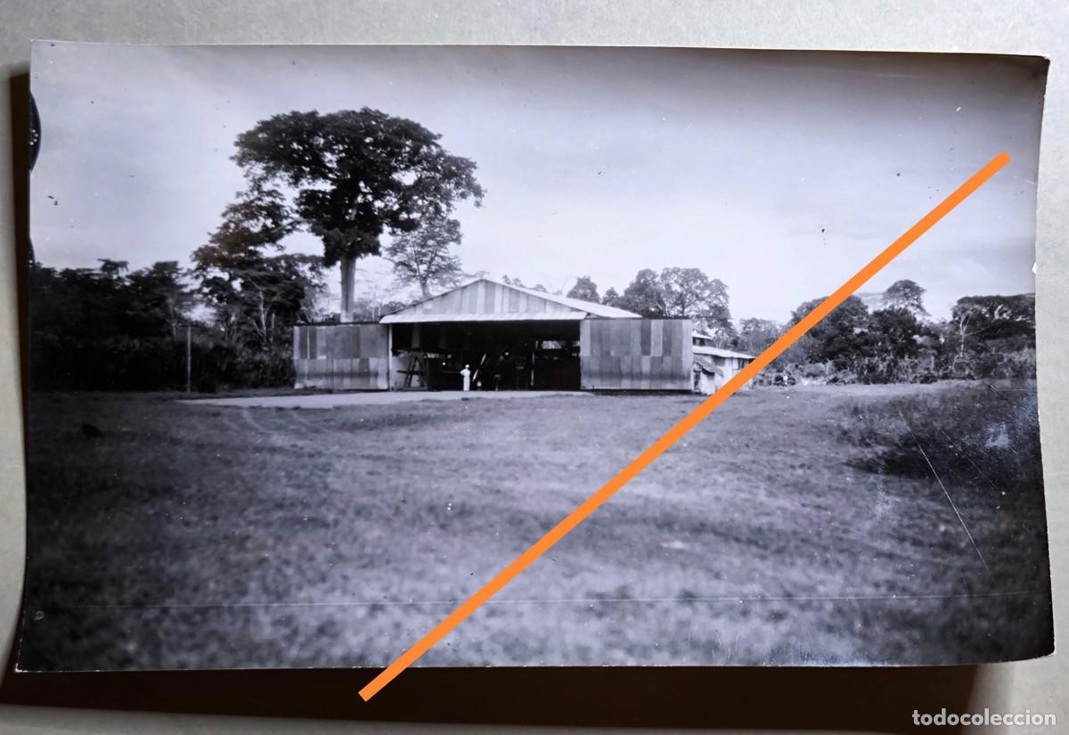 Antique Photography: Antigua fotograf&iacute;a. Avi&oacute;n, Hangar, aeropuerto. Santa Isabel. Guinea Ecuatorial espa&ntilde;ola. A&ntilde;os 40/50.