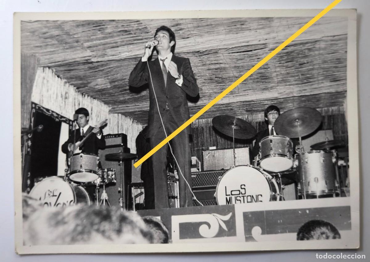Fotografia antica: Antigua fotograf&iacute;a. Grupo musical Los Mustang. A&ntilde;os 60.