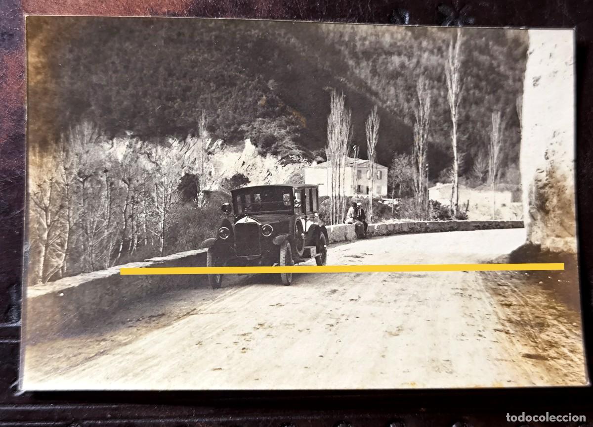 Fotograf&iacute;a antigua: Antigua fotograf&iacute;a. Automovil. Paisaje rural. A&ntilde;os 20.