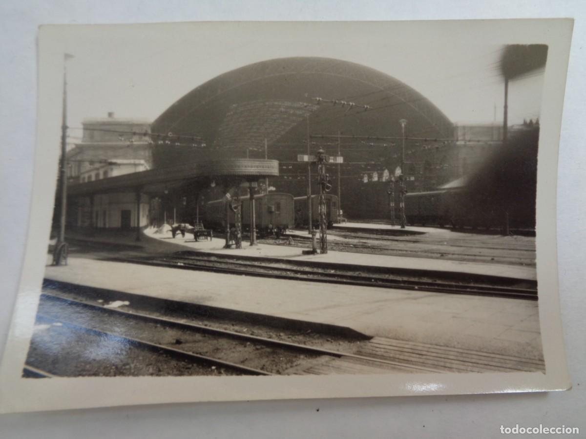 Fotograf&iacute;a antigua: FOTO DE UNA ESTACION DE FERROCARRIL, TRENES