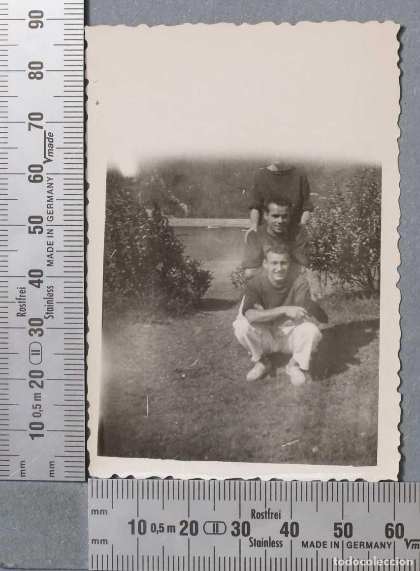 Photographie ancienne: FOTOGRAFIA. JOVENES EN JARDIN. &iquest;FRENTE DE JUVENTUDES?