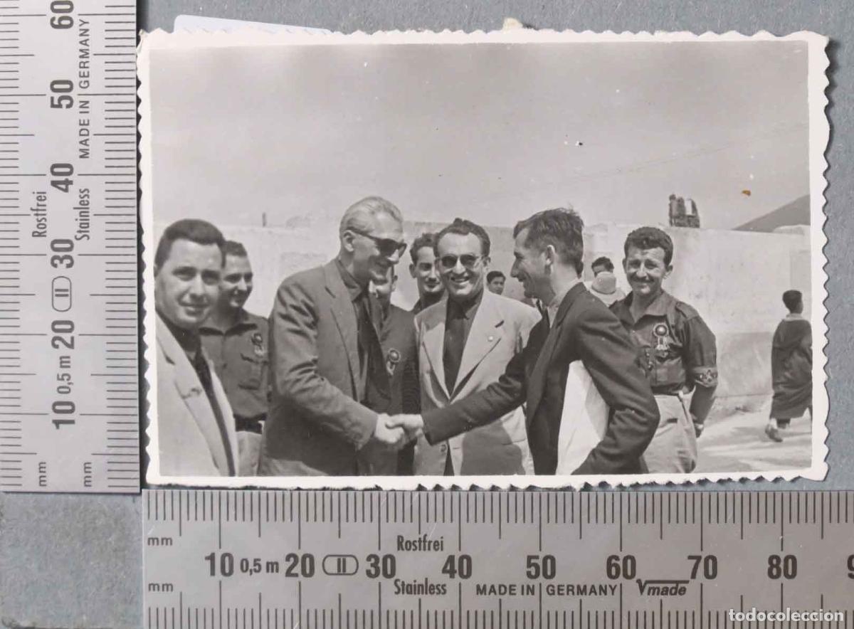 Fotografia antica: FOTOGRAFIA. FRENTE DE JUVENTUDES CON ELOLA-OLASO. HACIA 1953