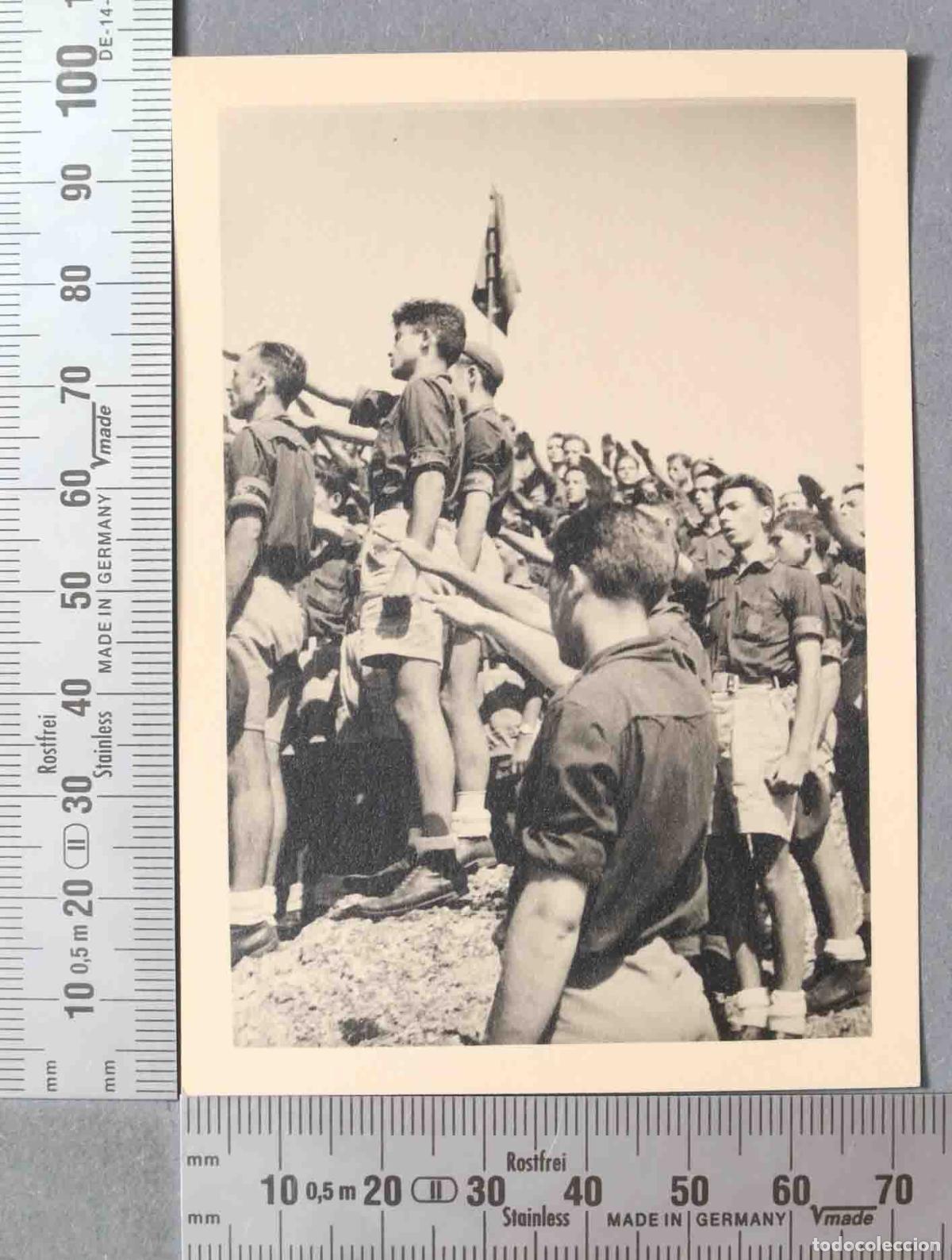 Fotografia antica: FOTOGRAFIA. CARA AL SOL FRENTE DE JUVENTUDES. HACIA 1952 &iquest;COVALEDA?