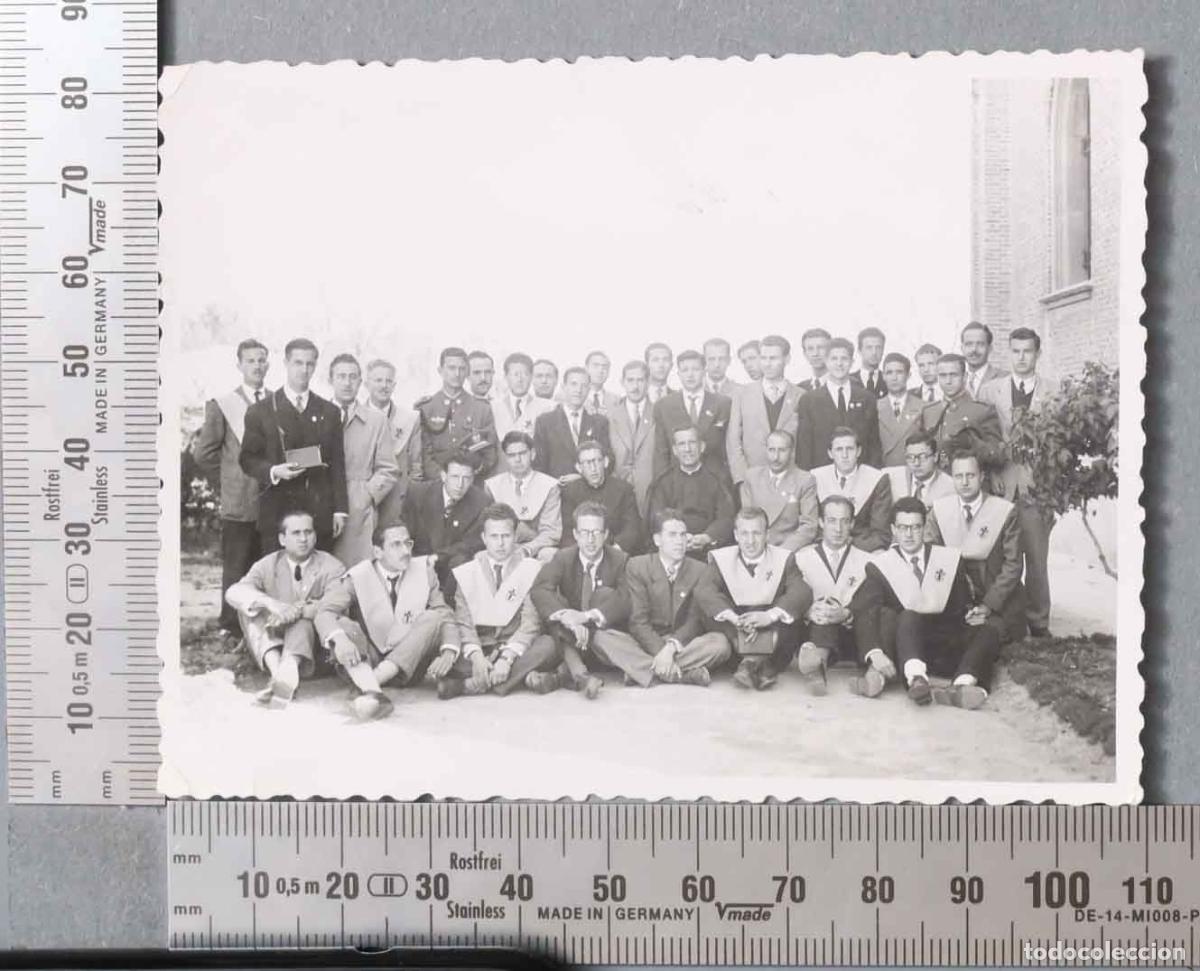 Alte Fotografie: FOTOGRAFIA. UNIVERSITARIOS CON EL PADRE LLANOS