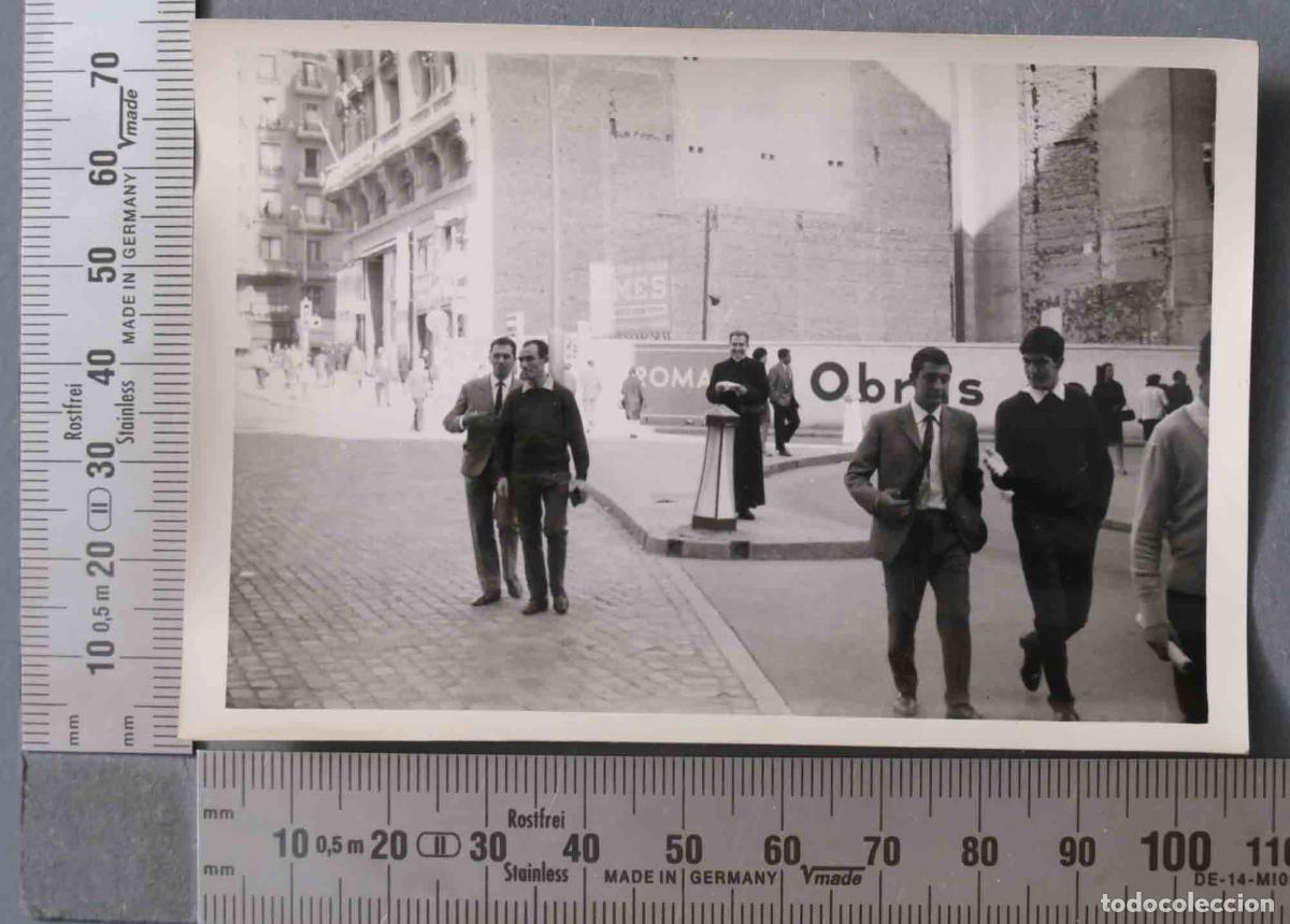 Photographie ancienne: FOTOGRAFIA. SACERDOTE EN CALLE.
