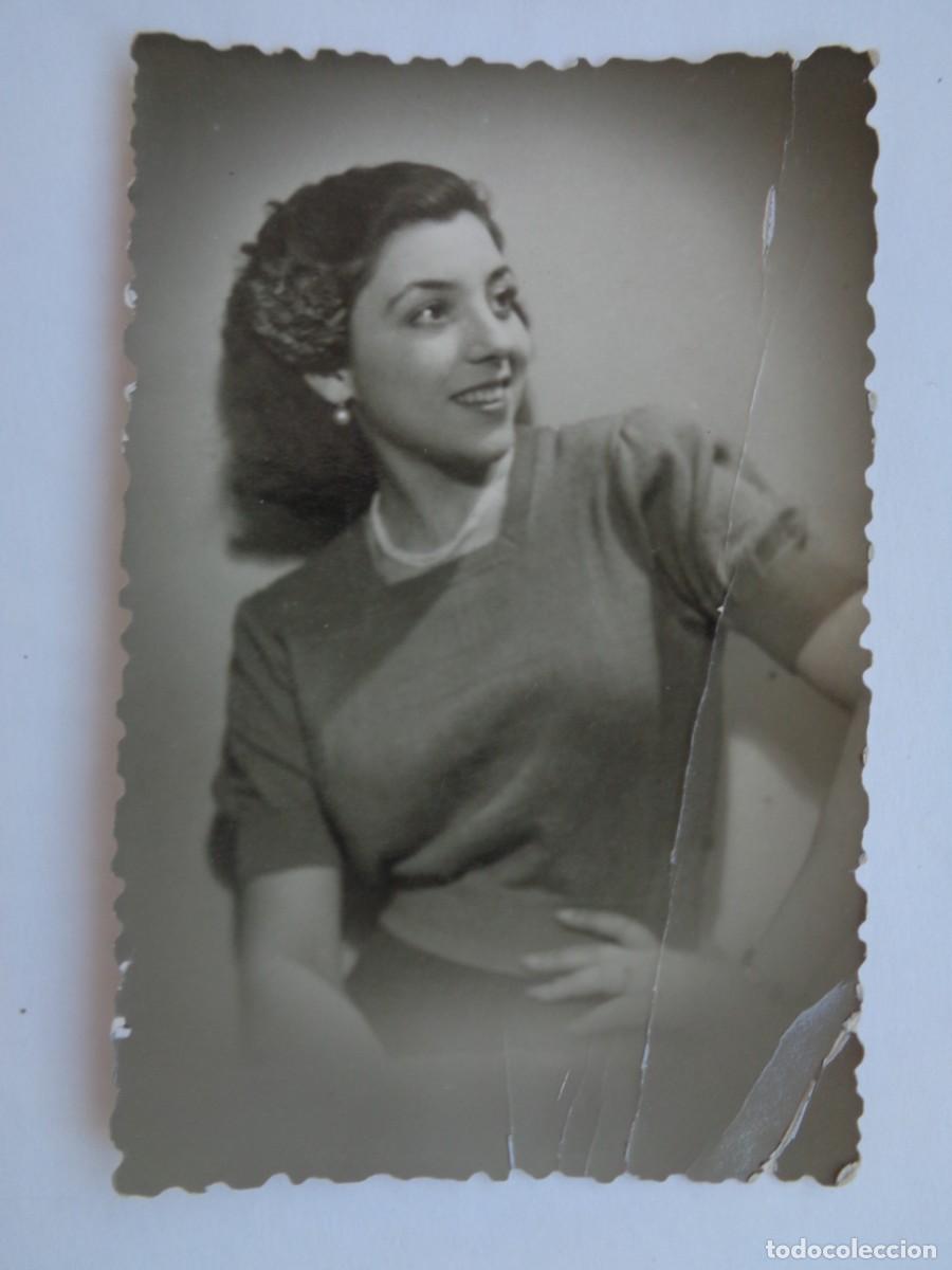 Alte Fotografie: PRECIOSA FOTO DE ESTUDIO DE SE&Ntilde;ORITA, A&Ntilde;OS 40. DE FOTO RAPIDA , SEVILLA