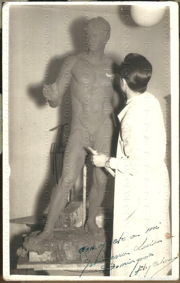 Fotografia antiga: ESCULTOR CABEZA DEL BUEY BADAJOZ PROCEDENTE DE FAMILIA FOTOGRAFIA UNICA 14X9 LM29