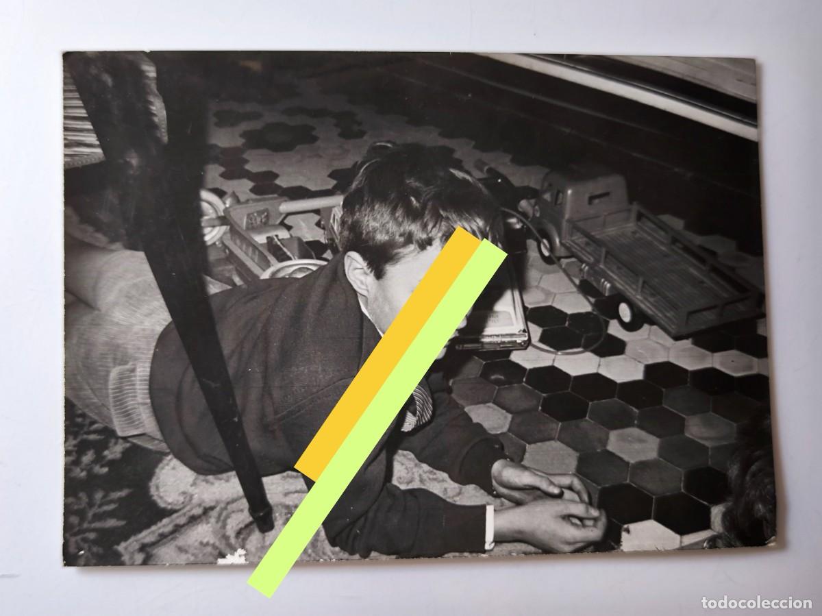 Fotograf&iacute;a antigua: Antigua fotograf&iacute;a. Ni&ntilde;o, juguetes. A&ntilde;os 50/60.