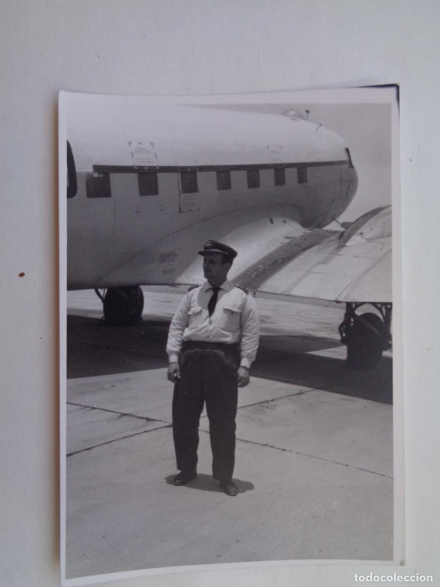 Fotograf&iacute;a antigua: AVIACION : FOTO DE MILITAR DEL EJERCITO DEL AIRE Y AVION