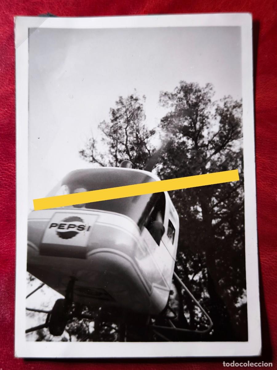 Antique Photography: Antigua fotograf&iacute;a. Helic&oacute;ptero parque de atracciones, publicidad de Pepsi. A&ntilde;o 1965