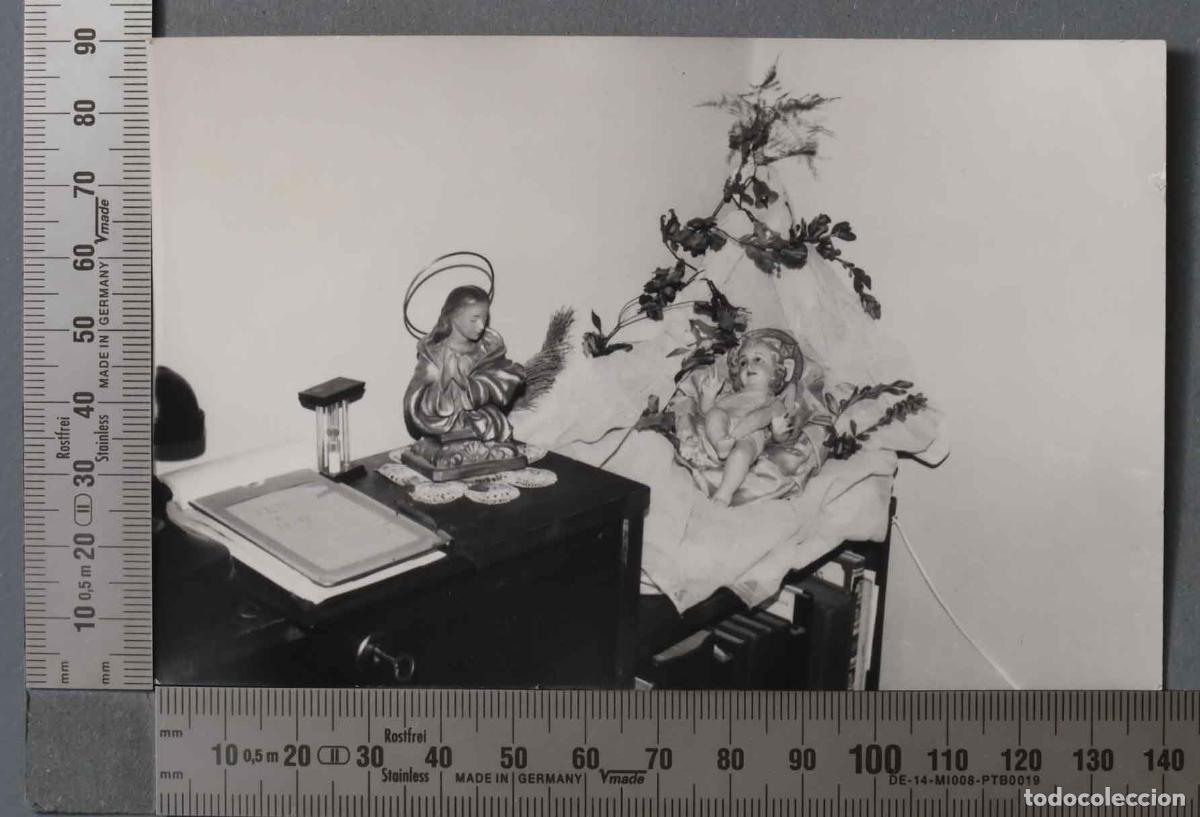 Fotograf&iacute;a antigua: FOTOGRAFIA. NI&Ntilde;O JESUS DECORACION NAVIDE&Ntilde;A HACIA 1960