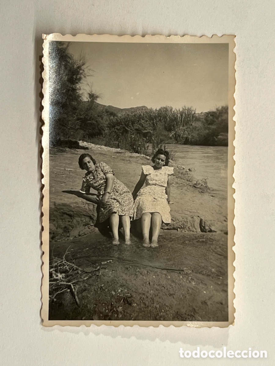 Fotograf&iacute;a antigua: HERVIDERO DE COFRENTES. Aquellos Veranos en familia tomando los aires puros.. Julio de 1947.