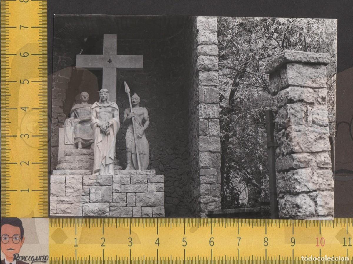 Fotografia antiga: VIA CRUCIS MONUMENTAL MONTSERRAT - PASI&Oacute;N DE JES&Uacute;S 1&ordf; ESTACI&Oacute;N - FOTO ANTIGUA A&Ntilde;OS 60 - MONASTERIO