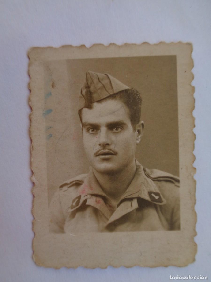 Photographie ancienne: FOTO DE CARNET DE MILITAR DE INGENIEROS , 1946