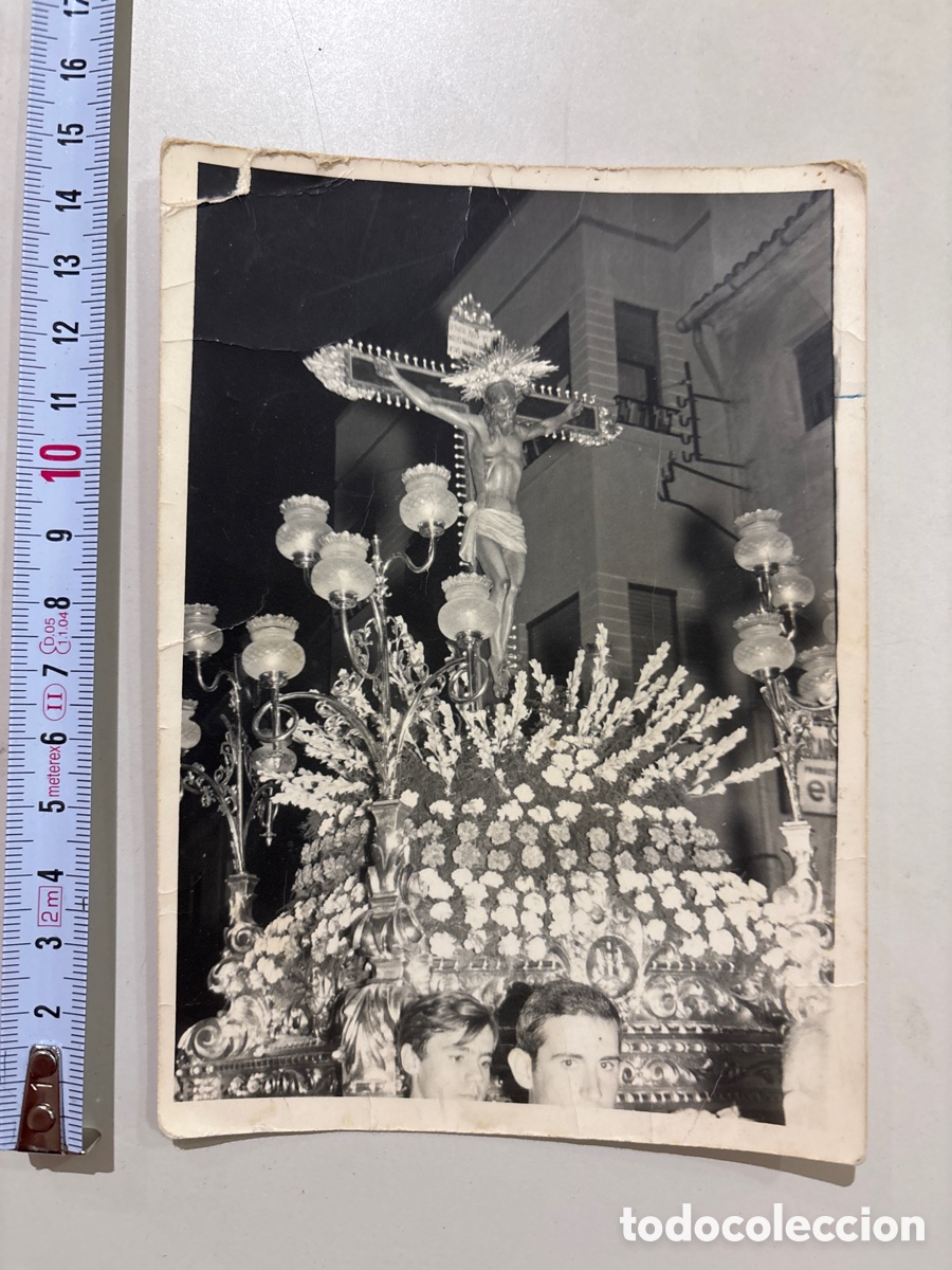 Fotograf&iacute;a antigua: FOTO. STMO. CRISTO DE LA SANGRE, EN SU TRONO ANDA, PROCESIONANDO. FOT&Oacute;GRAFO?.
