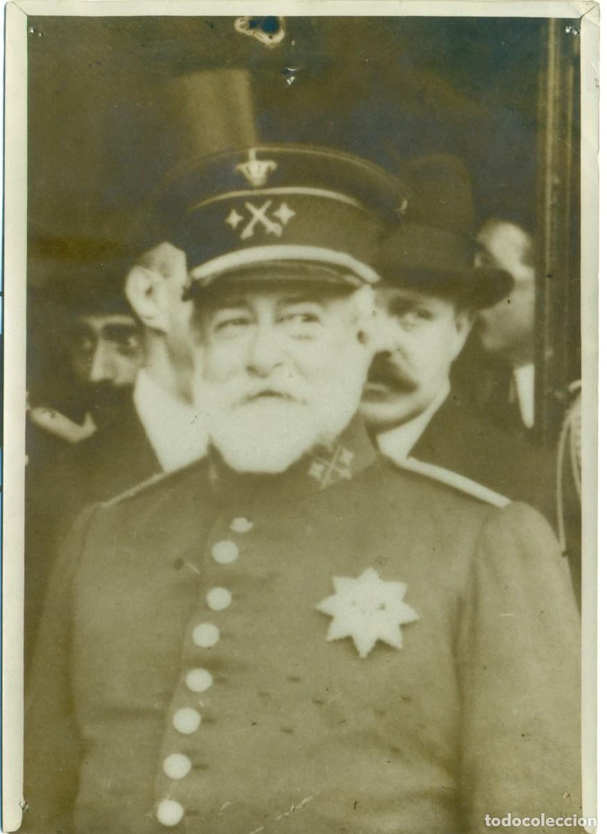 Fotograf&iacute;a antigua: GUERRA DE MARRUECOS.1914. GENERAL MARINA RECIBE LA LEGION DE HONOR. FOTO DE AGENCIA.
