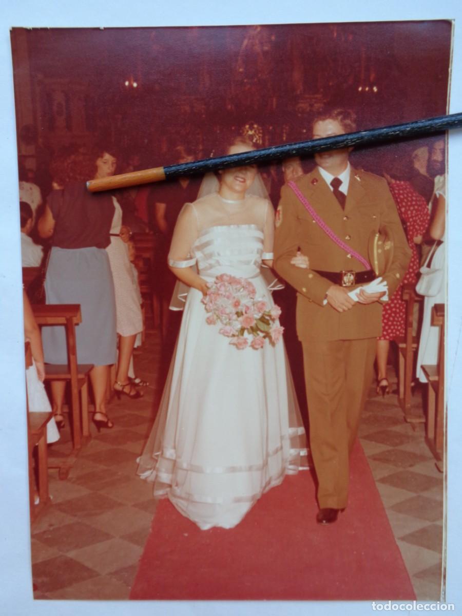 Fotograf&iacute;a antigua: FOTO DE BODA DE MILITAR , TENIENTE DE INFANTERIA CON CORDON, Y NOVIA ...... 15 X 20 CM