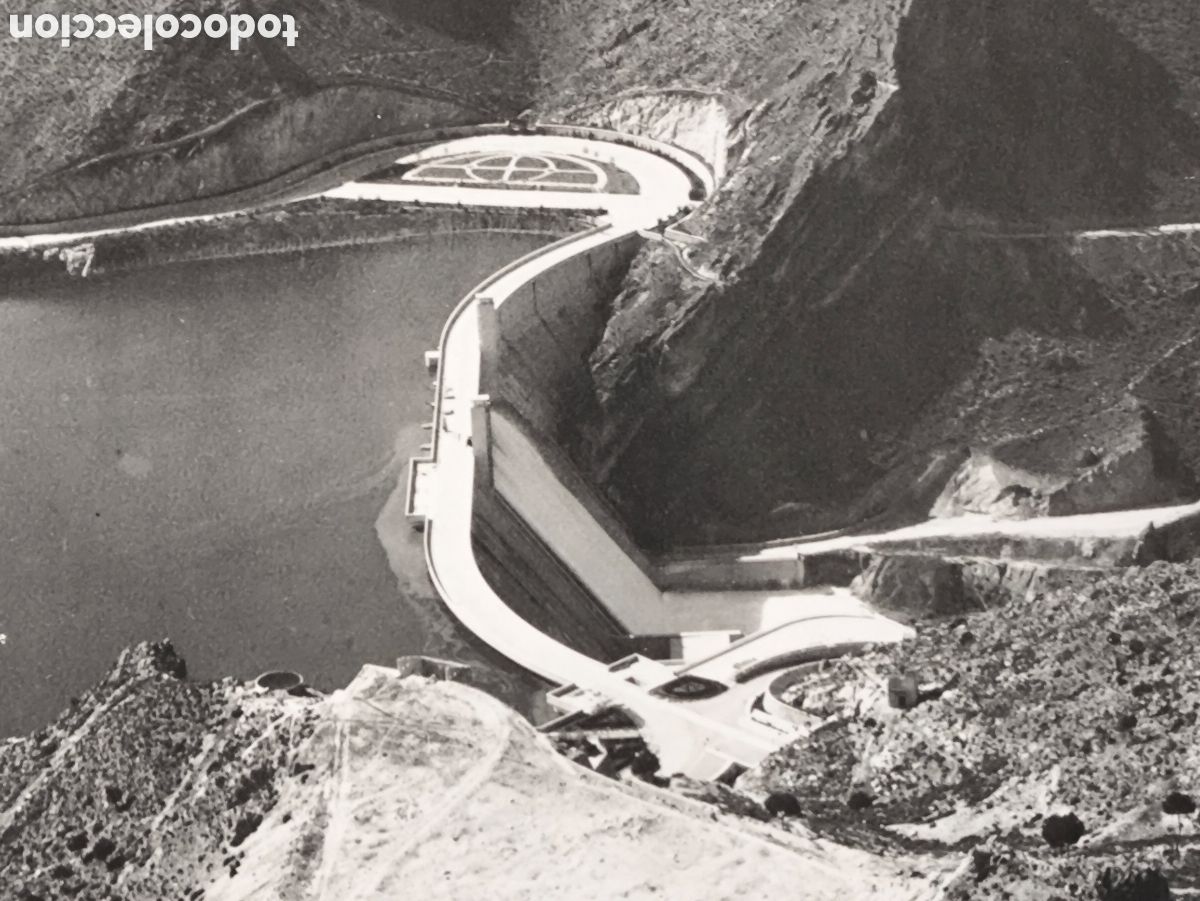 Photographie ancienne: PRESA DE BUENDIA FOTOGRAF&Iacute;A T.A.F. VISTA A&Eacute;REA CUENCA C. 1965