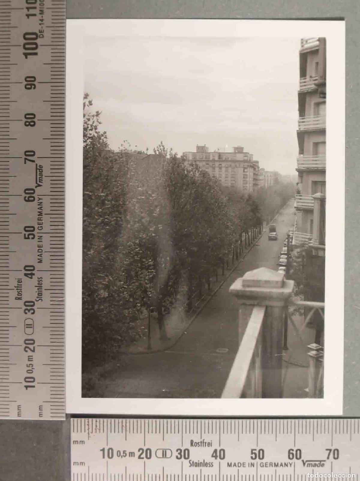 Fotografia antiga: FOTOGRAFIA. VISTA CALLE MADRID HACIA 1950