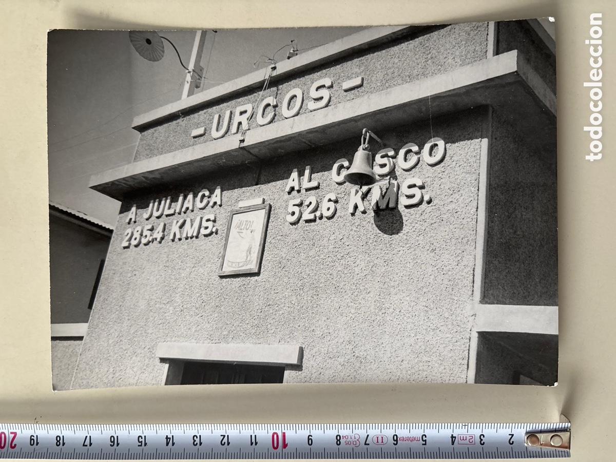 Fotograf&iacute;a antigua: FOTO. ESTACI&Oacute;N DE FERROCARRIL DE URCOS, CIUDAD PERUANA. FOT&Oacute;GRAFO?.