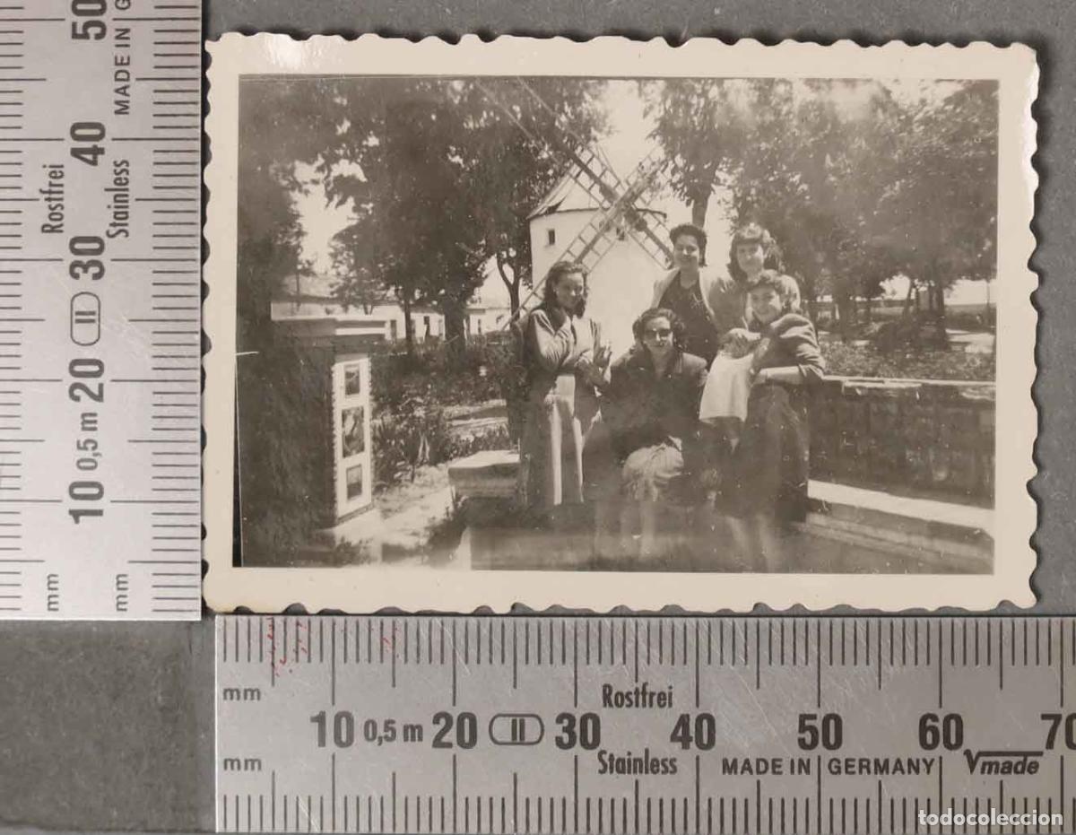 Fotografia antica: FOTOGRAFIA. MUJERES EN PARQUE REPRESENTACION MOLINO