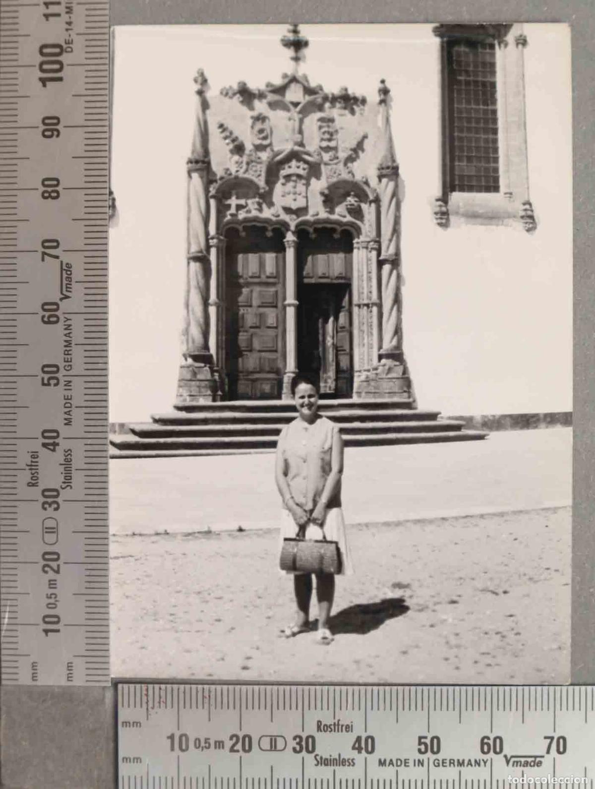 Alte Fotografie: FOTOGRAFIA. COIMBRA ENTRADA CAPILLA UNIVERSIDAD 1965