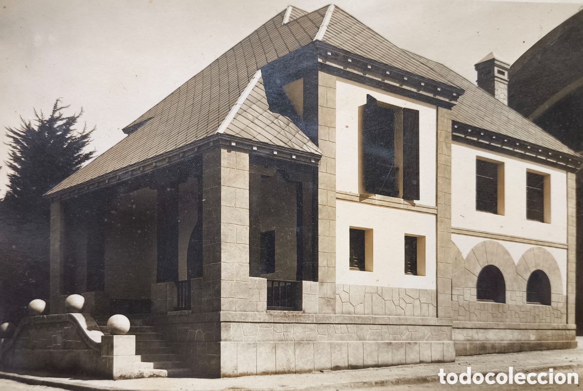 Fotografia antica: BANDE ORENSE ARQUITECTURA ESCOLAR FOTOGRAF&Iacute;A INFONAL C. 1940