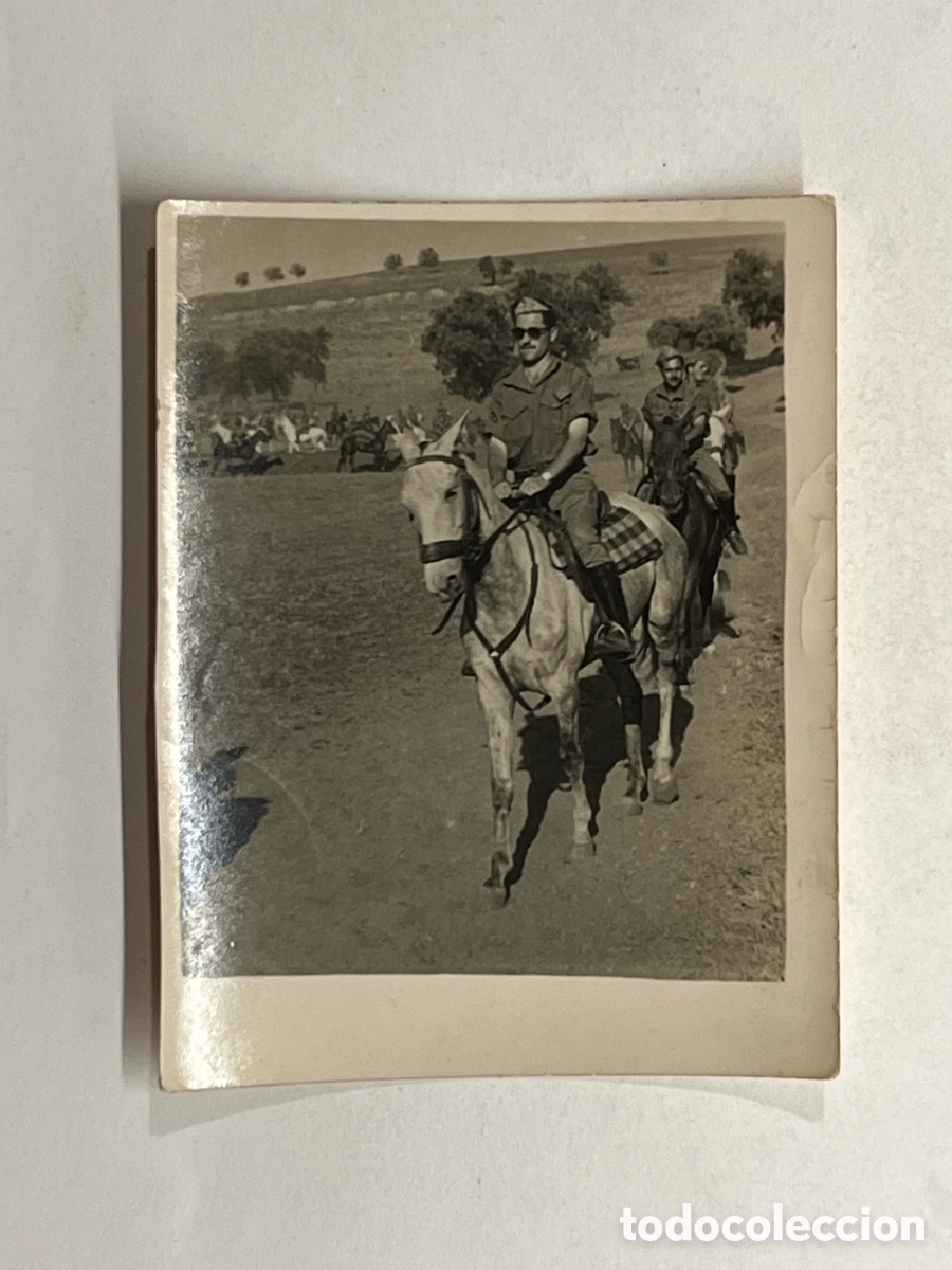 Alte Fotografie: MONTEJAQUE Malaga.. Milicias Universitarias.. Militares a caballo (a.1959)