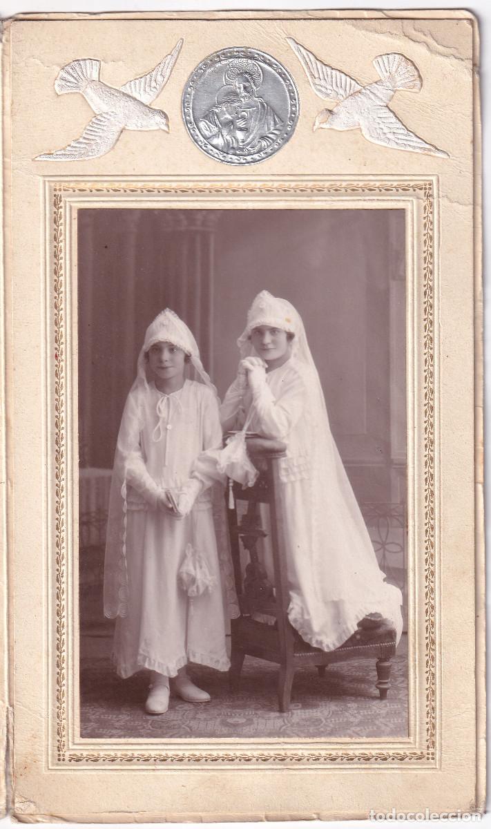 Fotografia antiga: FOTOGRAF&Iacute;AS. DOS NI&Ntilde;AS DE PRIMERA COMUNI&Oacute;N. 1931. FOT&Oacute;GRAFO: MOLINA, &Aacute;VILA. 20 X 12 CM.