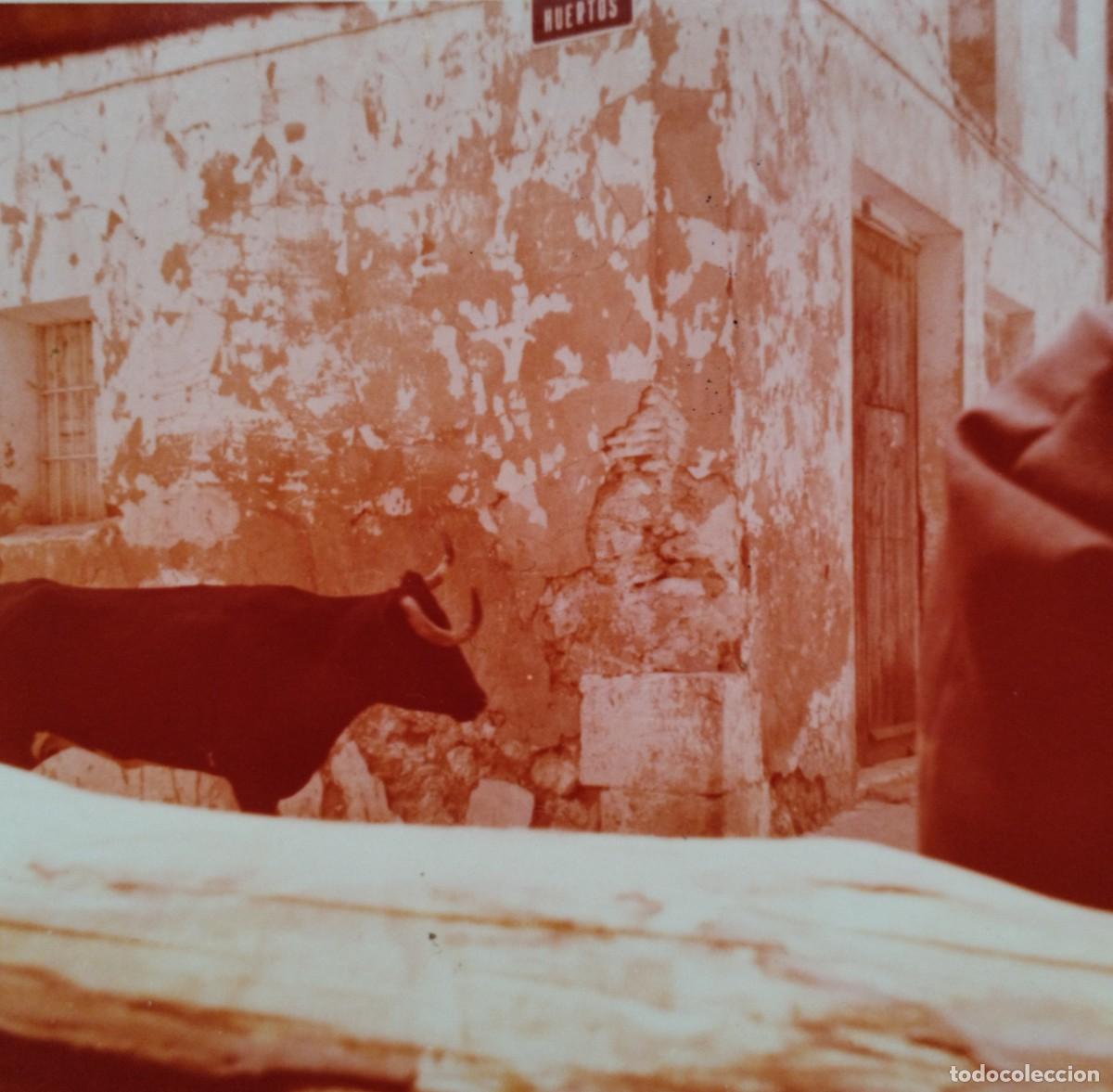 Fotografia antica: Fotograf&iacute;a antigua recorrido de fiesta de Toros de Y&aacute;tova, Calle Los Huertos con Juan Bernardo, 1973