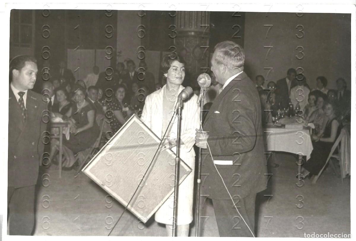 Alte Fotografie: SEVILLA CIRCULO MERCANTIL FOTOGRAFIA UNICA A&Ntilde;OS 60 17X11 B19