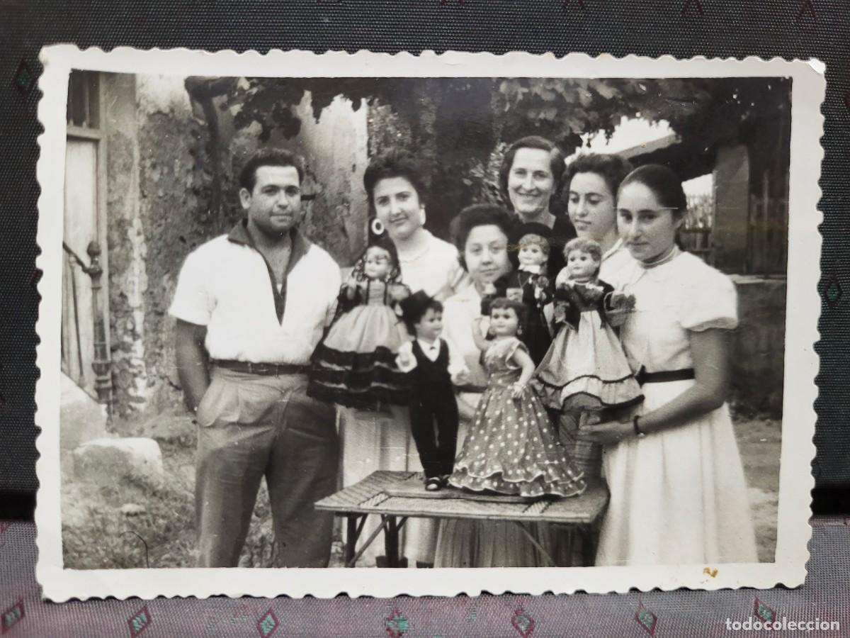 Fotograf&iacute;a antigua: ANTIGUA FOTOGRAFIA GRUPO MU&Ntilde;ECAS JUGUETE